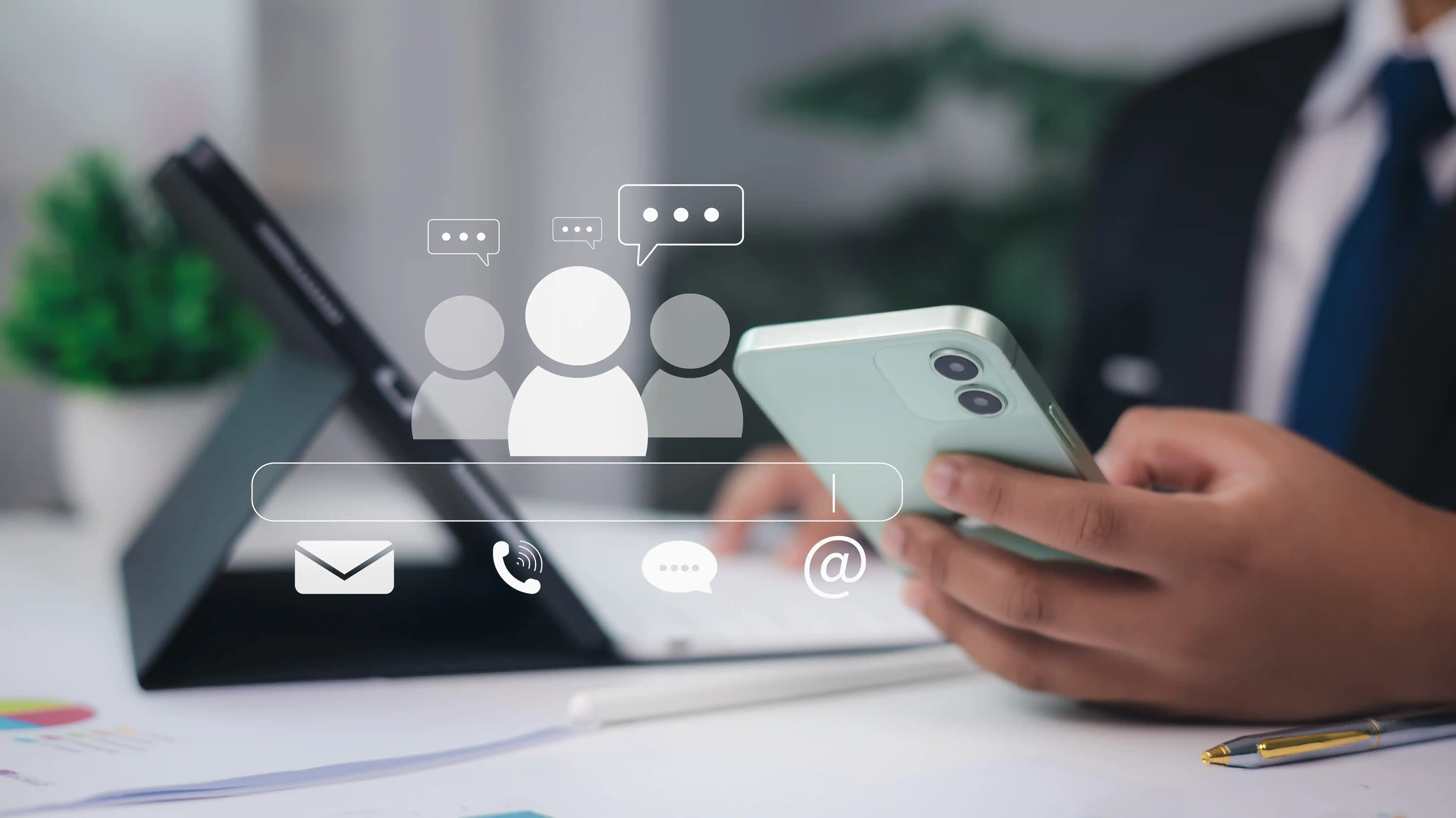 Customer communication - Best travel agency CRM